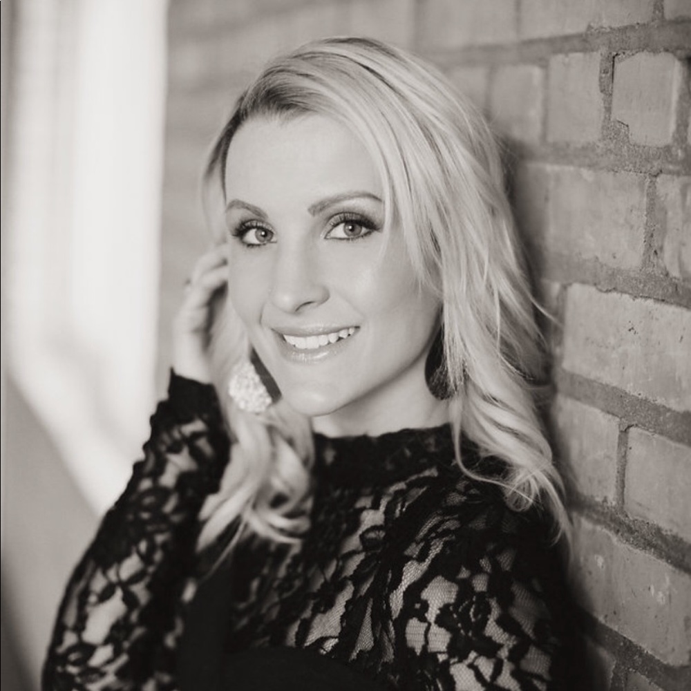 Meet your Posher, Jasmine